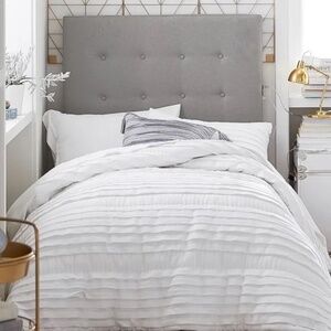 Pottery Barn Dorm Pretty Pleats Duvet Cover - Twin XL